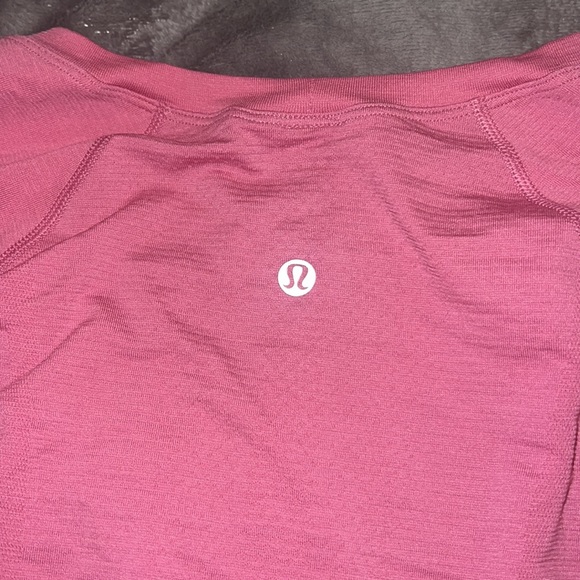 PINK BLOSSOM RARE LONG SLEEVE SWIFTLY TECH 2.0 - Picture 3 of 3